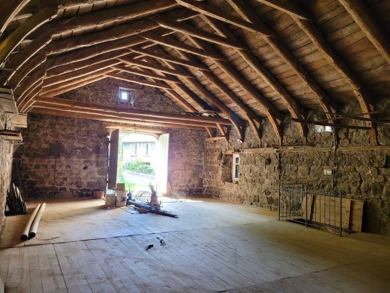 Ferme à rénover proche du village du Chambon sur Lignon