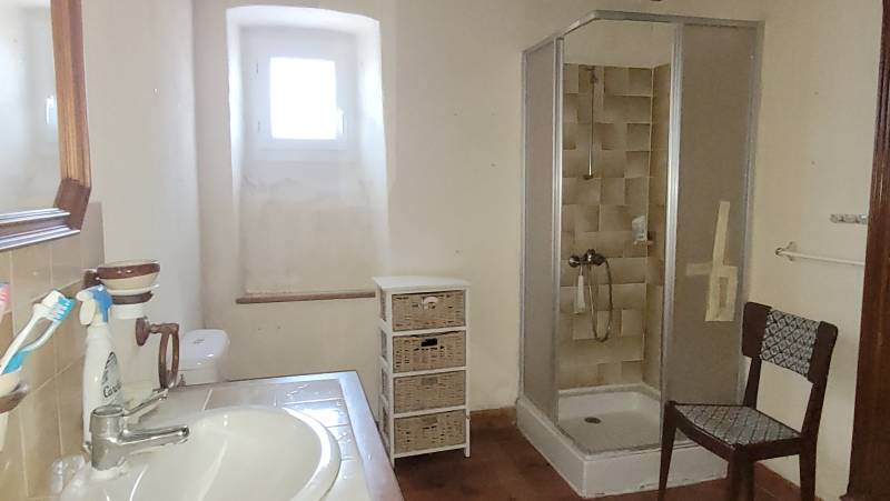 Ancienne ferme avec 300 m² de dépendances sur la commune de Saint Agrève