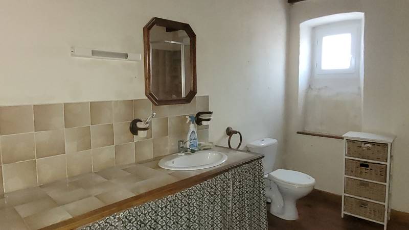 Ancienne ferme avec 300 m² de dépendances sur la commune de Saint Agrève