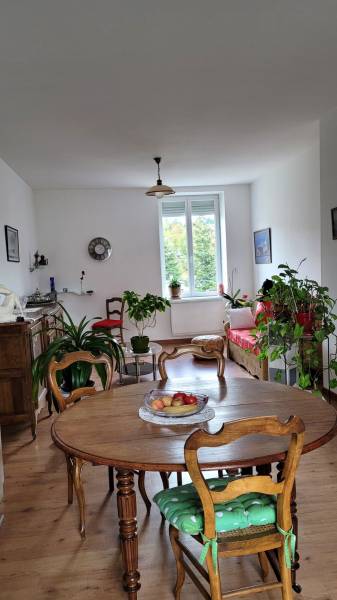 Appartement T4 rénové au centre du village du Chambon sur Lignon