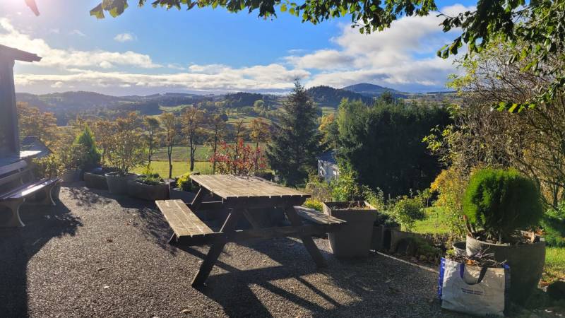 Charmante maison des années 80 avec très belle vue campagne du  Mazet Saint Voy