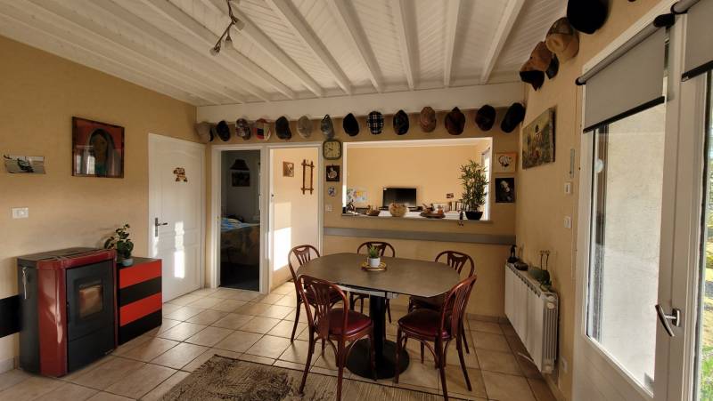 Charmante maison des années 80 avec très belle vue campagne du  Mazet Saint Voy