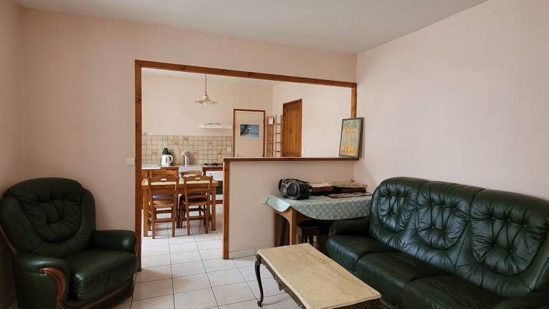 Appartement à rafraichir au centre du village du Chambon sur Lignon
