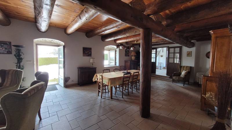 Propriété avec gite dans un hameau à Mars