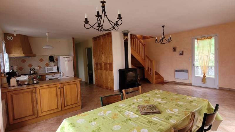 Villa de 2005 dans un hameau en campagne de Saint Jeures