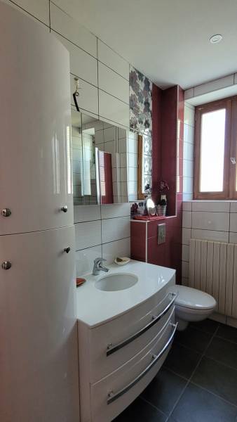 Maison de village proche du centre de Tence