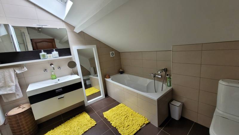 Maison à proximité du village avec de beaux volumes au Chambon sur Lignon