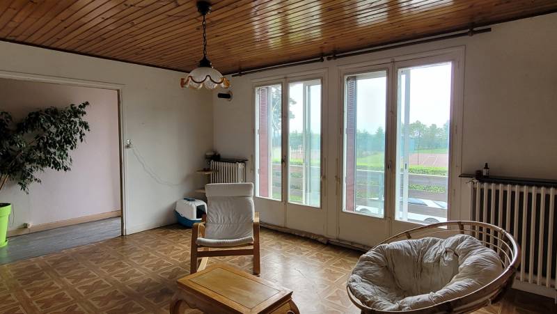 Maison des années 60 à rafraichir à Saint Agrève