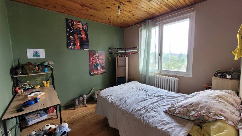 Maison des années 60 à rafraichir à Saint Agrève