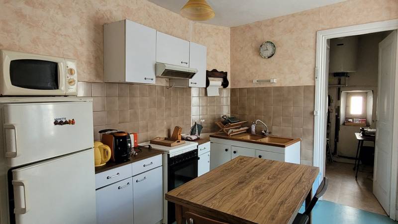 Immeuble au centre du village de Tence