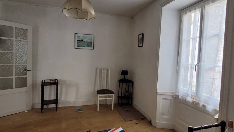 Immeuble au centre du village de Tence