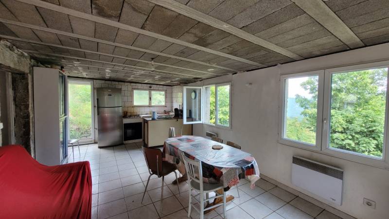 Ferme à rénover sur la commune des Vastres