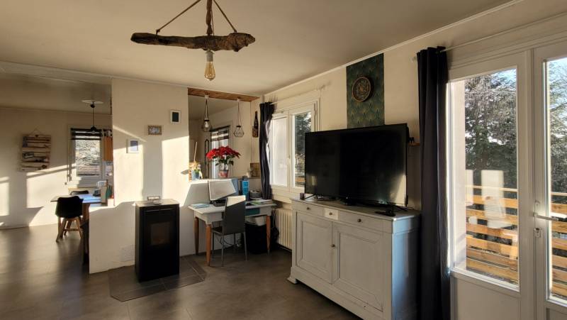 Maison sur 3 niveaux à Montfaucon en Velay