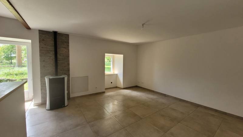 Séjour avec poêle à granulés