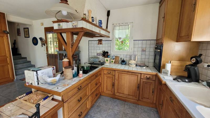 Maison sur 2 000 m² de terrain, très bel environnement à Tence