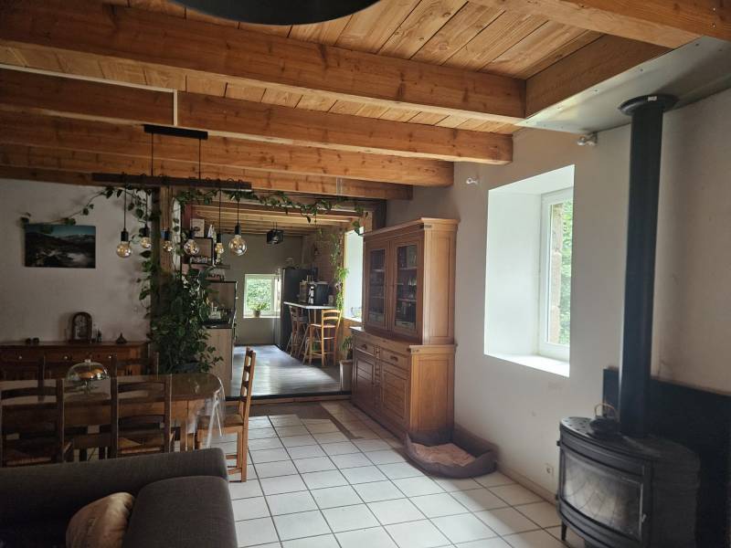 Ancienne ferme de hameau à finir de rénover