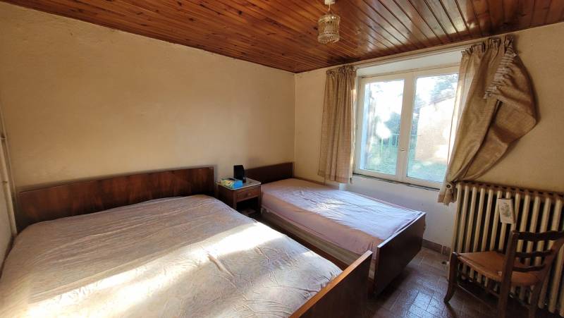 Maison en pierre à rénover sur la commune du Mazet st Voy