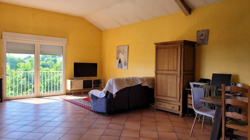 Maison avec local commercial et appartement Saint Agrève