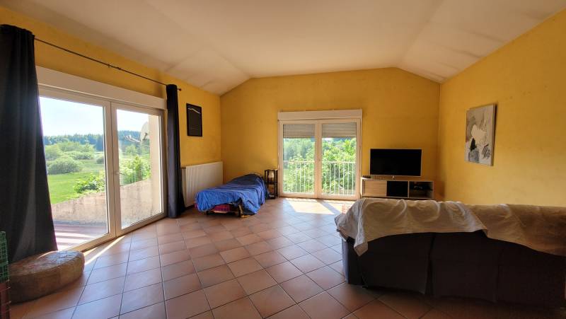 Maison avec local commercial et appartement Saint Agrève