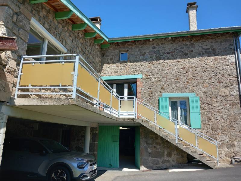 Maison en pierre Tence
