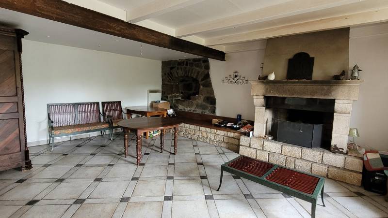 Ferme centre village du Mazet St Voy avec dépendances