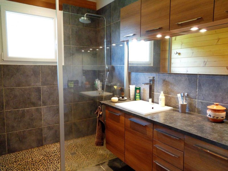 Maison Madrier avec terrain à St Martin de Valamas