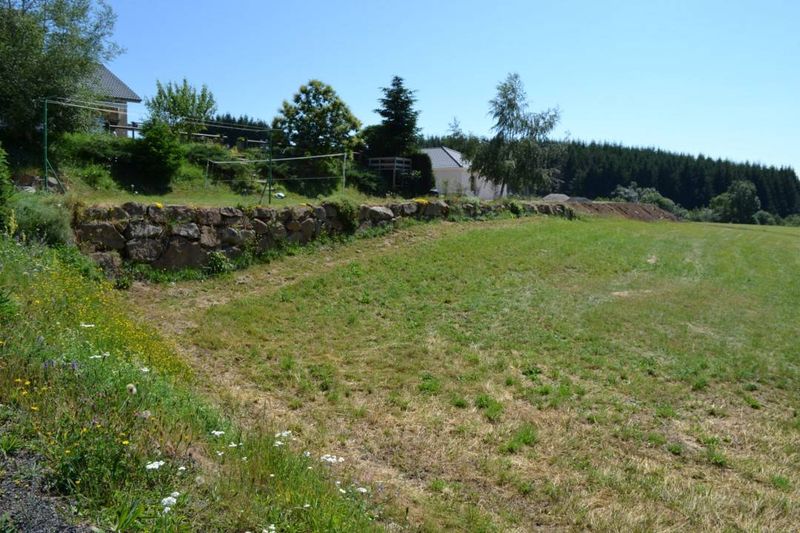 Terrain constructible Saint Agrève à l'orée du village