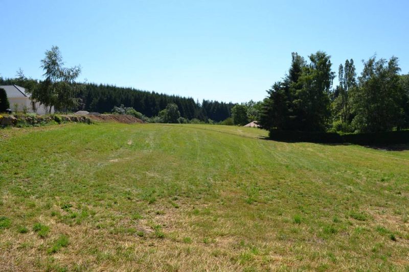 Terrain constructible Saint Agrève à l'orée du village