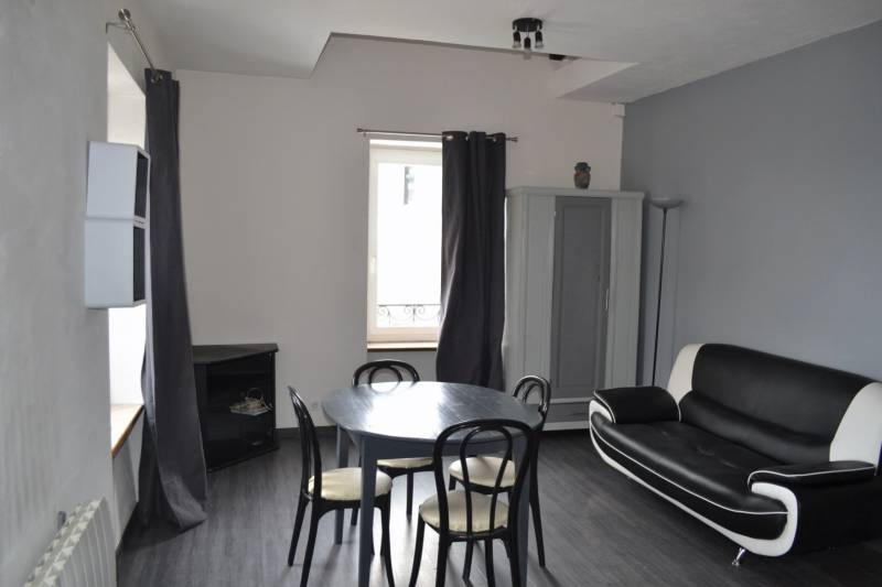 Petit duplex meublé au centre du Chambon sur Lignon