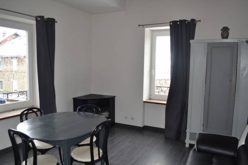 Petit duplex meublé au centre du Chambon sur Lignon