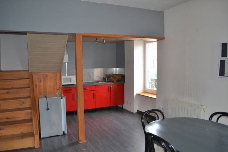 Petit duplex meublé au centre du Chambon sur Lignon