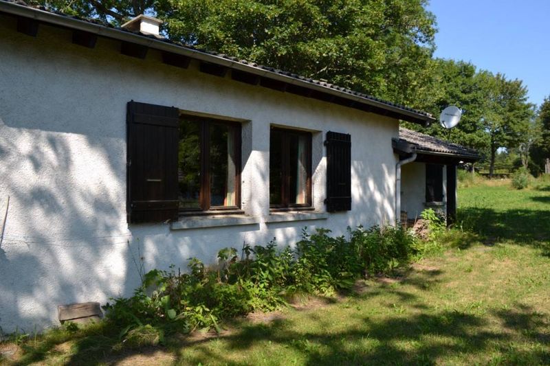 Petite maison de campagne, calme et tranquillité. Le Chambon sur Lignon