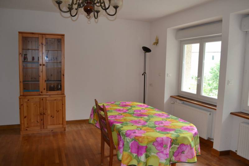 Maison de village Le Chambon sur Lignon 3 niveaux entièrement rénovés.