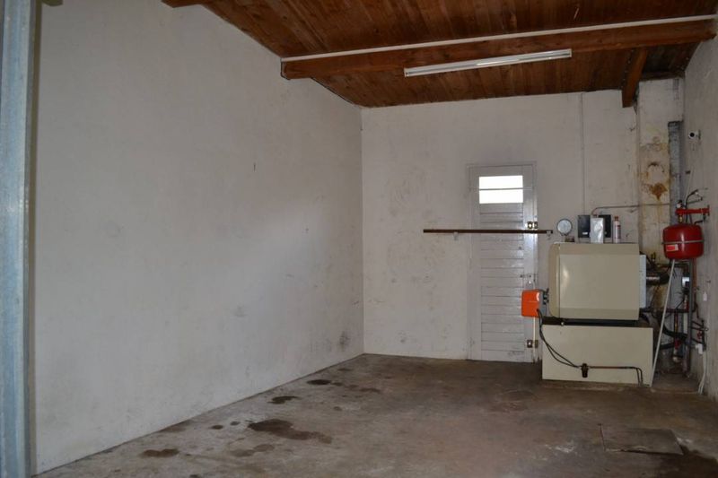 Bâtiment à usage industriel à Tence