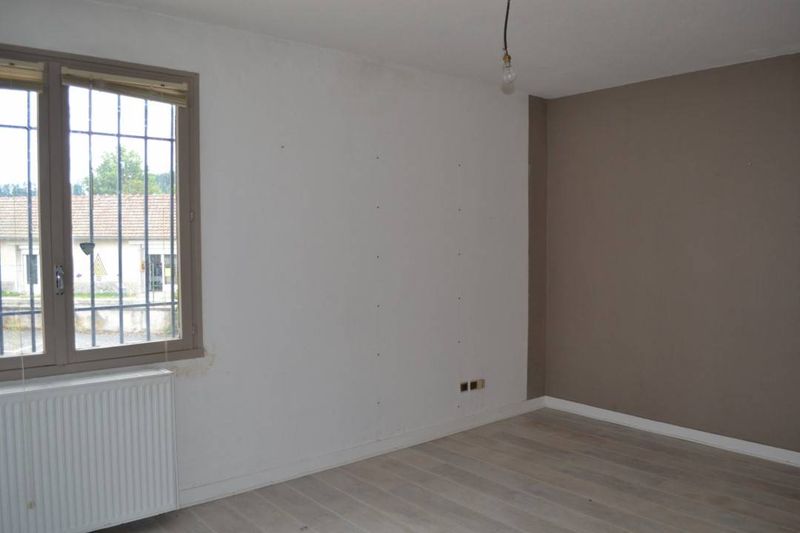 Bâtiment à usage industriel à Tence