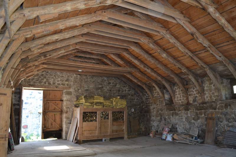 En campagne du Mazet, avec 2.7 ha de terrain et bois