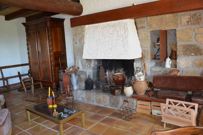 Ferme à rafraîchir avec bel environnement