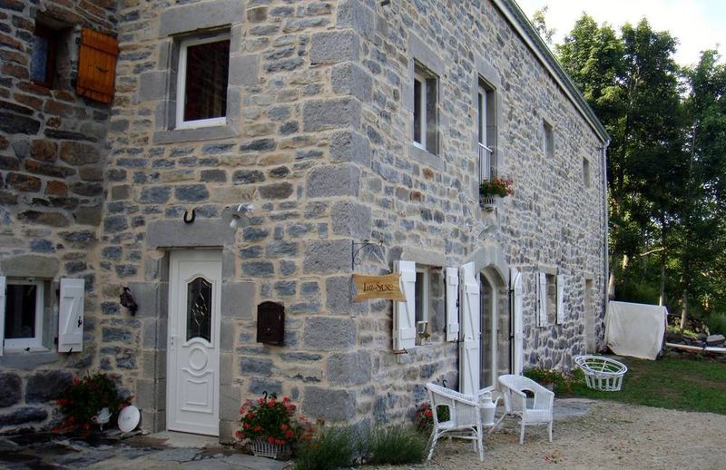 A vendre ferme rénovée à Fay sur Lignon