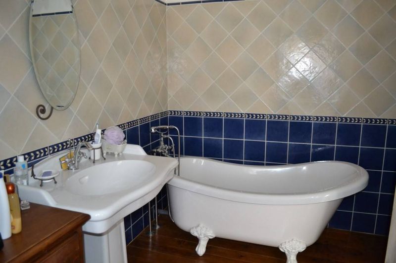 A vendre, ferme en pierre avec cachet à Champclause