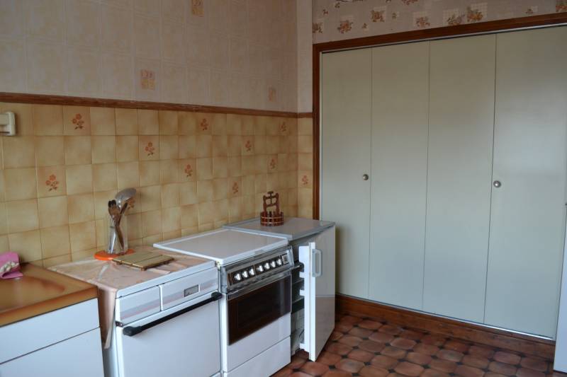 Maison à rafraîchir avec jardin à St Agrève