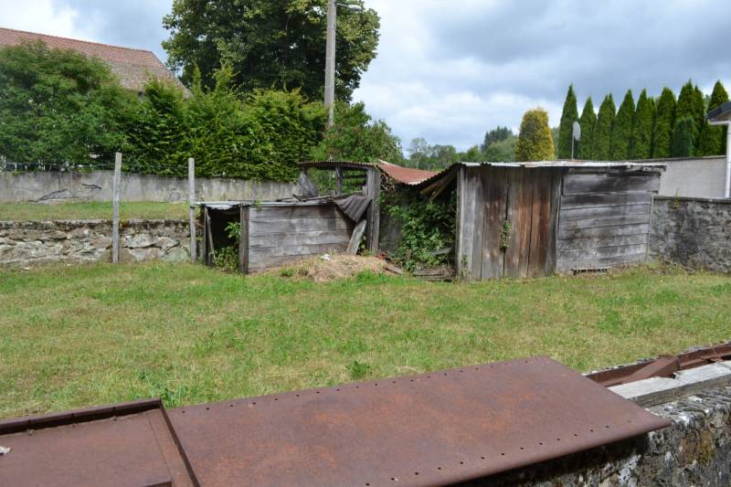 Maison à rafraîchir avec jardin à St Agrève
