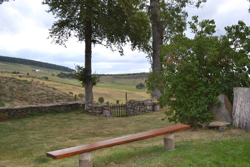 Coquette maison avec vue à vendre sur Chaudeyrolle