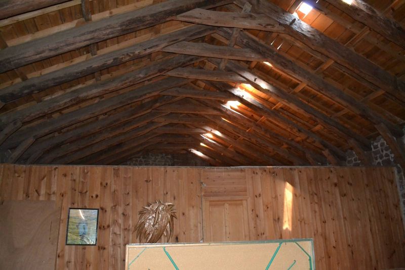 Ferme rustique avec 3Ha Tence