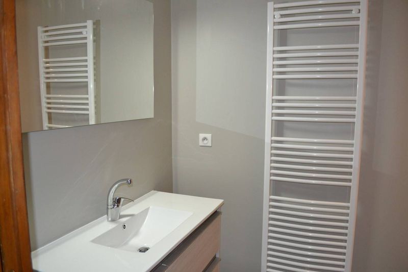 Maison avec 3 chambres en pleine campagne de St Jean Roure