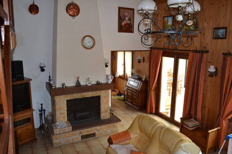 Jolie villa en campagne de Tence. 4 chambres. Superbe environnement.