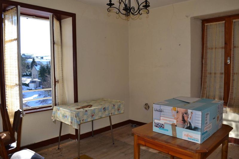 Le Mazet St Voy. Maison de village à rénover.