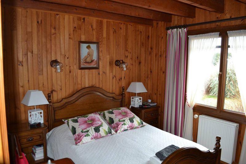 Jolie villa en campagne de Tence. 4 chambres. Superbe environnement.