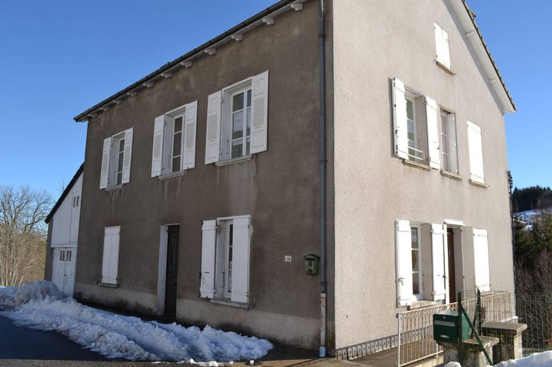 Le Mazet St Voy. Maison de village à rénover.