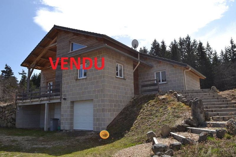 CHALET Le Chambon sur Lignon Belle qualité de prestation. Lumineux et spacieux