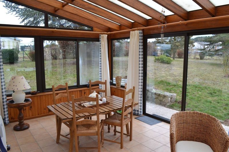 Jolie villa en campagne de Tence. 4 chambres. Superbe environnement.